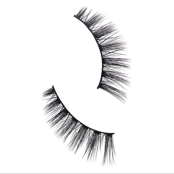 ✨🆕💖MAC COSMETICS LASH 82 SEDUCTRESS LASH💖 - Picture 4 of 6